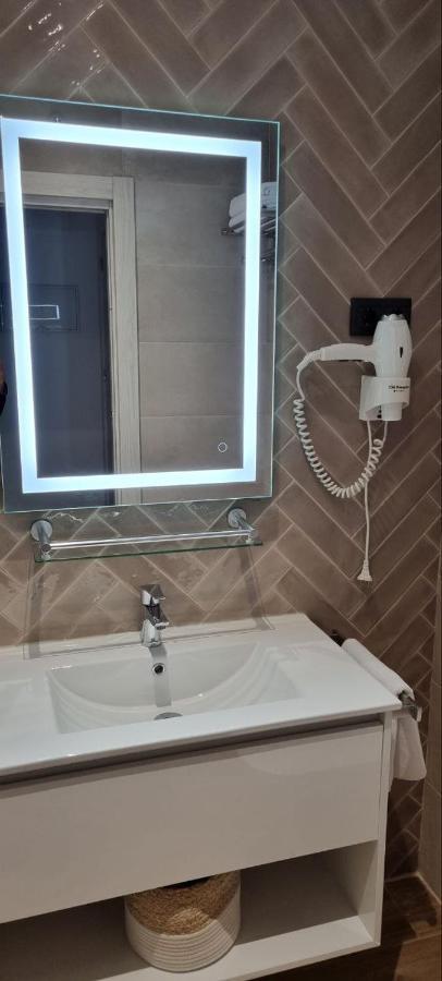 Ch La Petite Maison - Boutique - Madrid Dış mekan fotoğraf