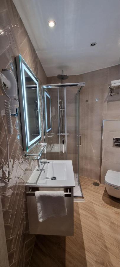 Ch La Petite Maison - Boutique - Madrid Dış mekan fotoğraf